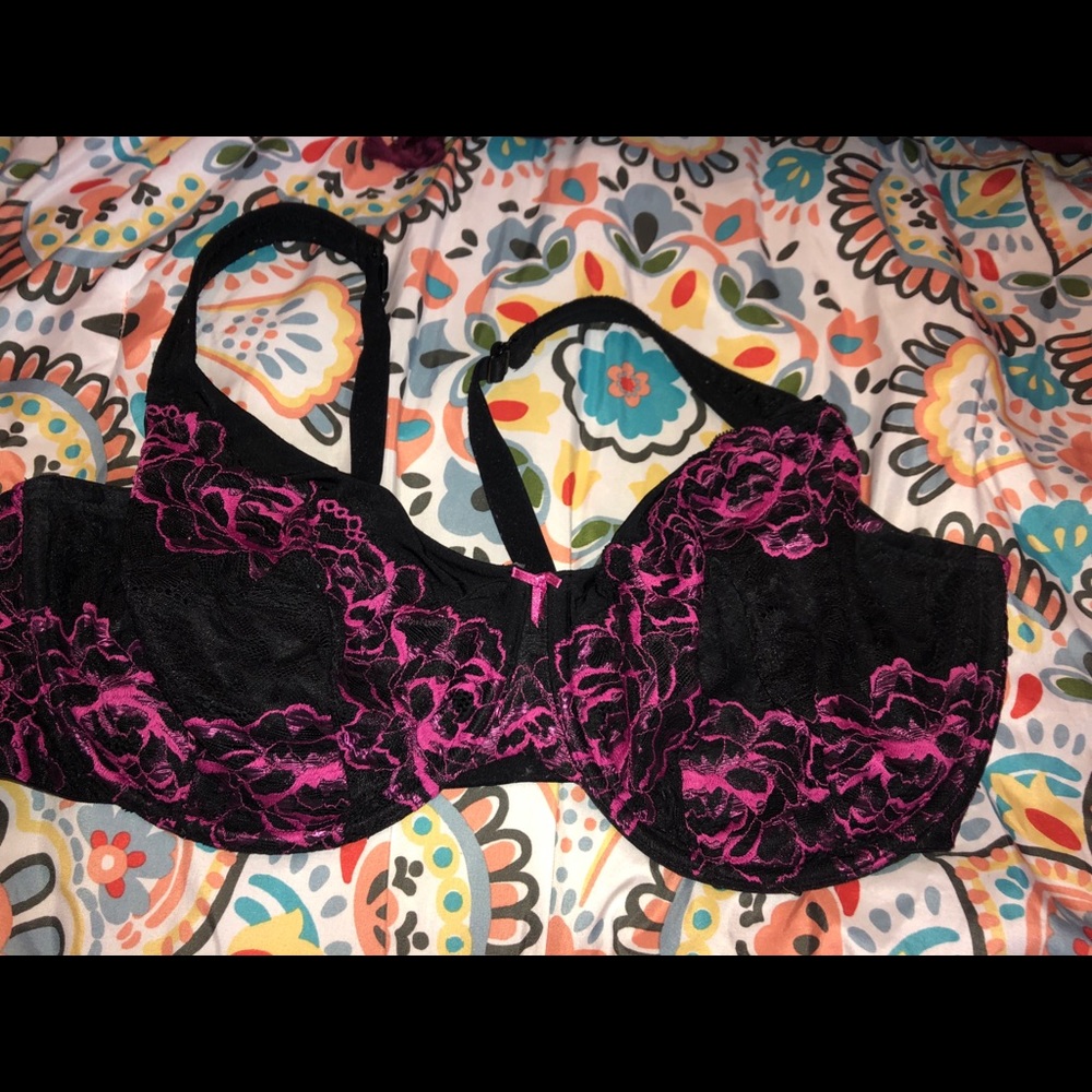 pink and black lace bra